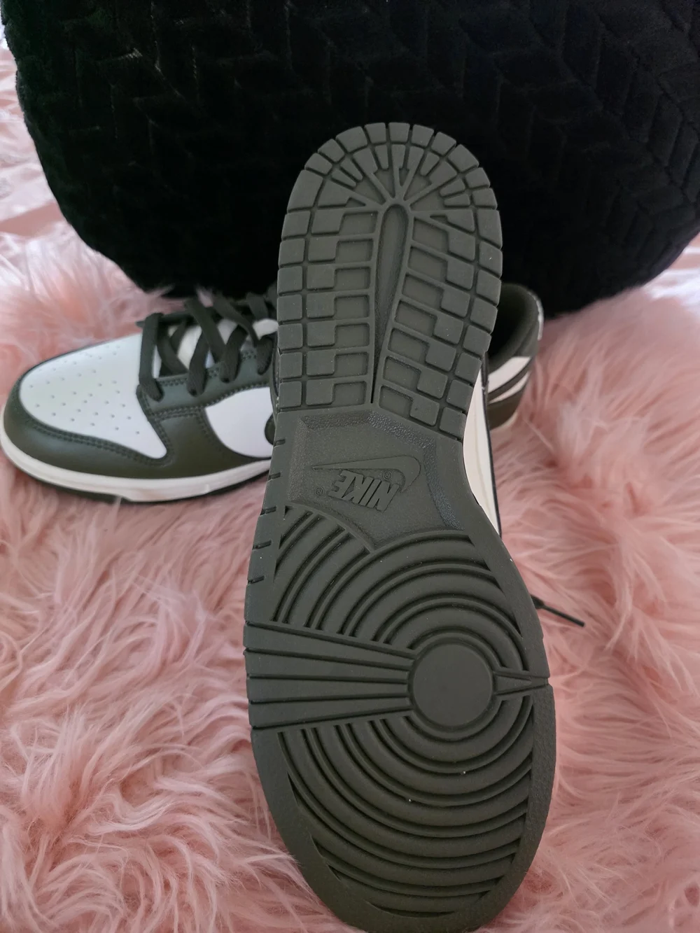 Nike Men's Low-Top Sneakers in Olive Green and White